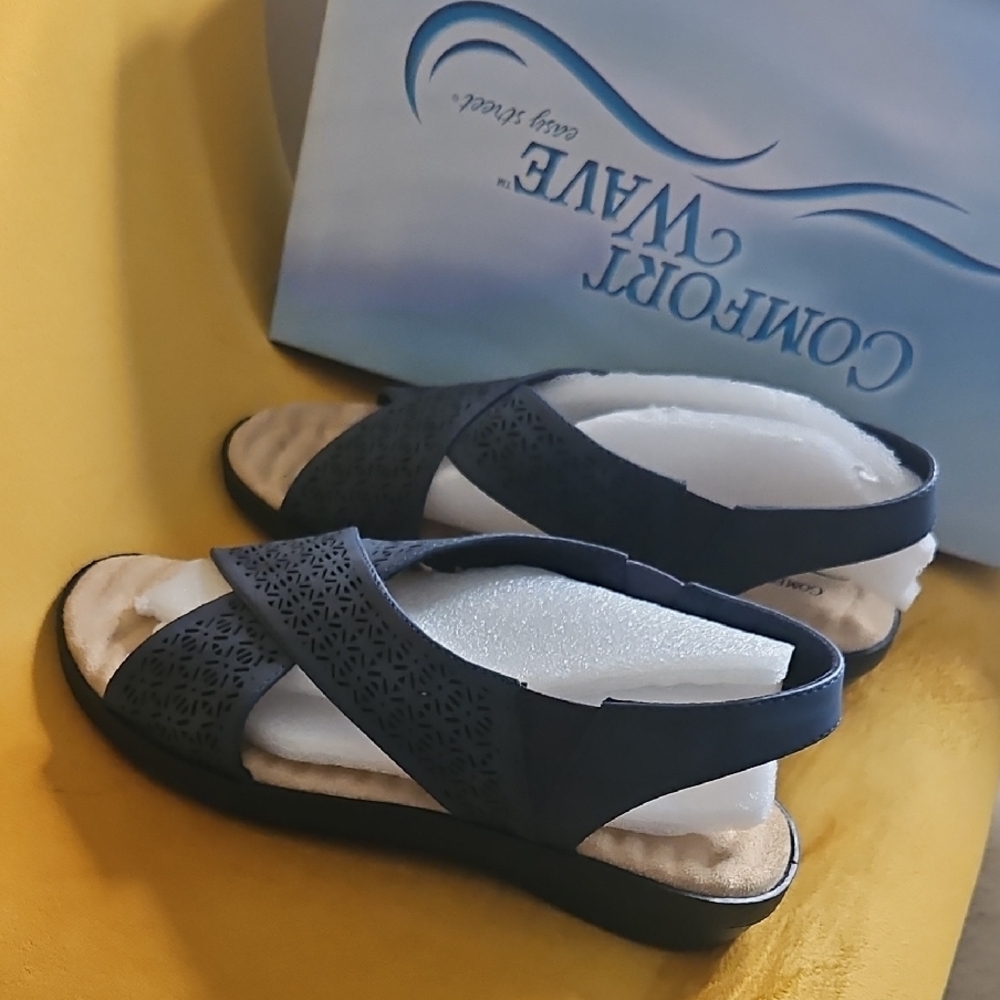 Comfort Wave Women's Navy Sandals